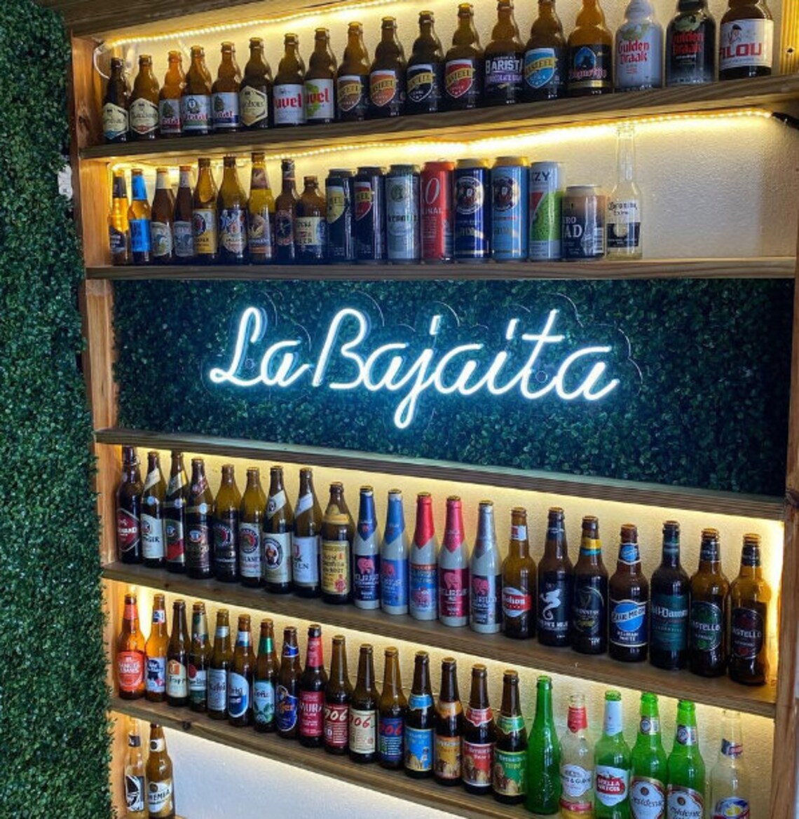 Custom Neon Light Signs: How to Illuminate Your Space with Personalized Style