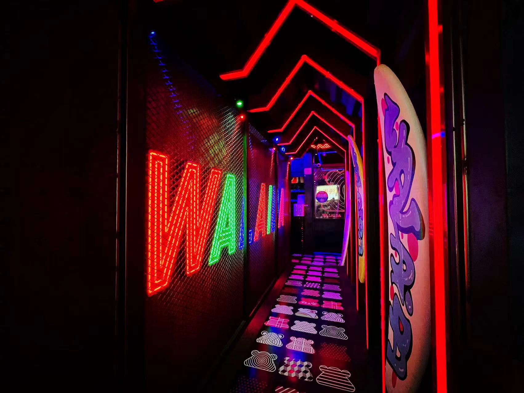 SHOW CASE | Nightclub life full of excitement and energy