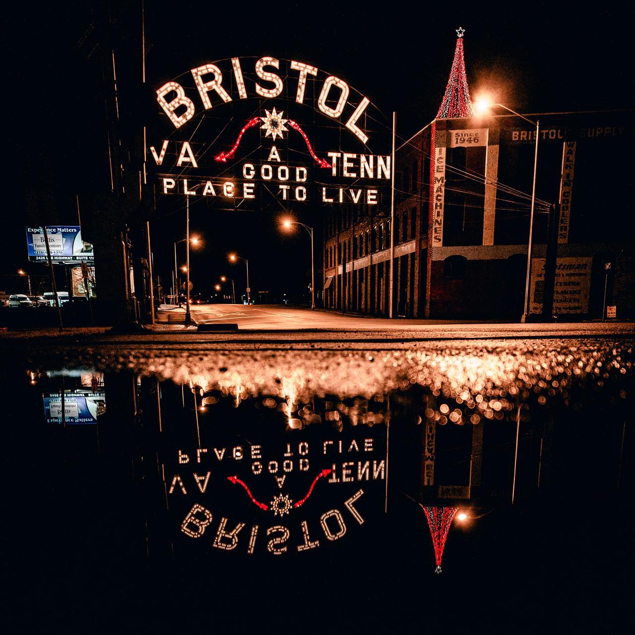 Exploring the Neon of Modern London - NeonsignLife