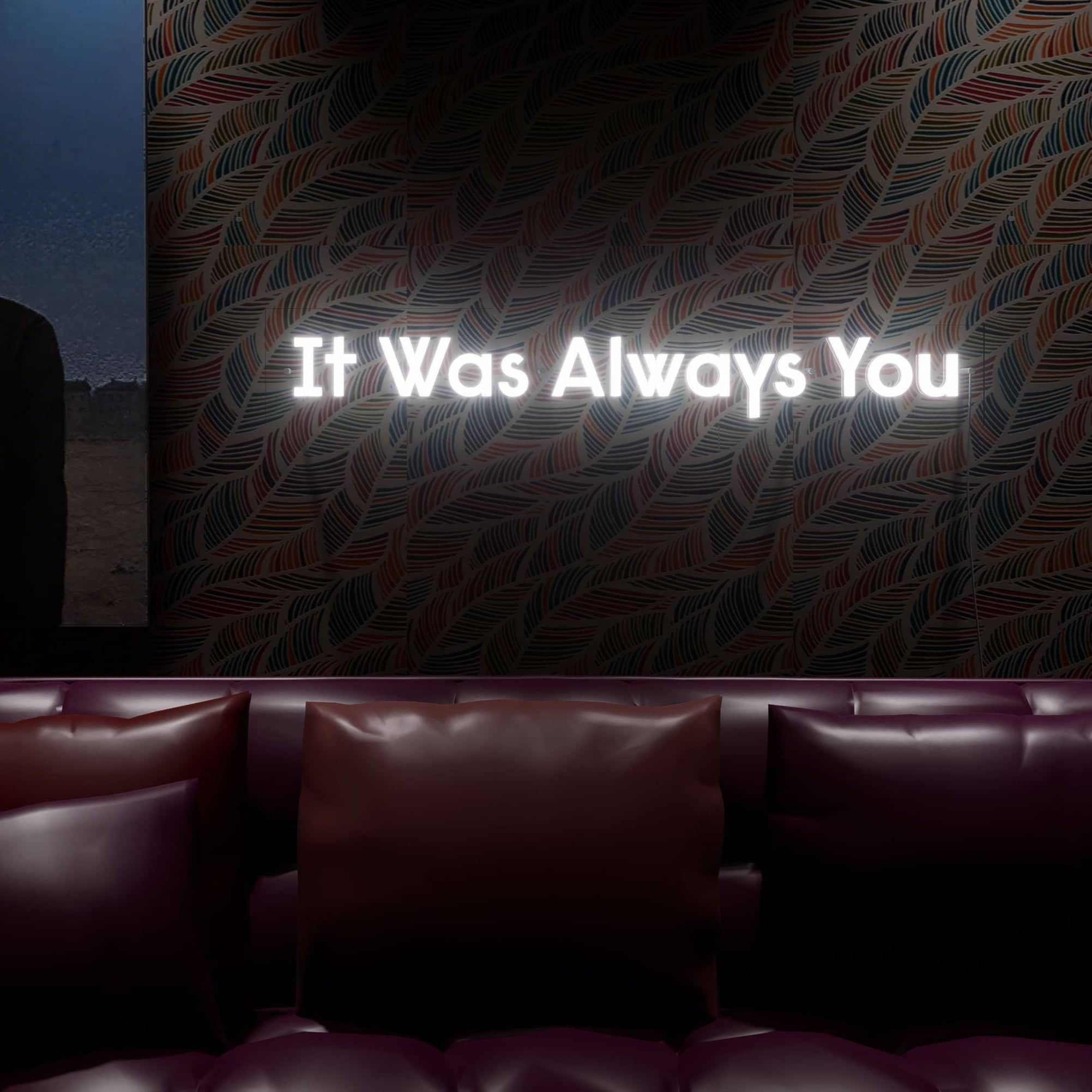 Neon sprite sign brings vintage charm to bedrooms