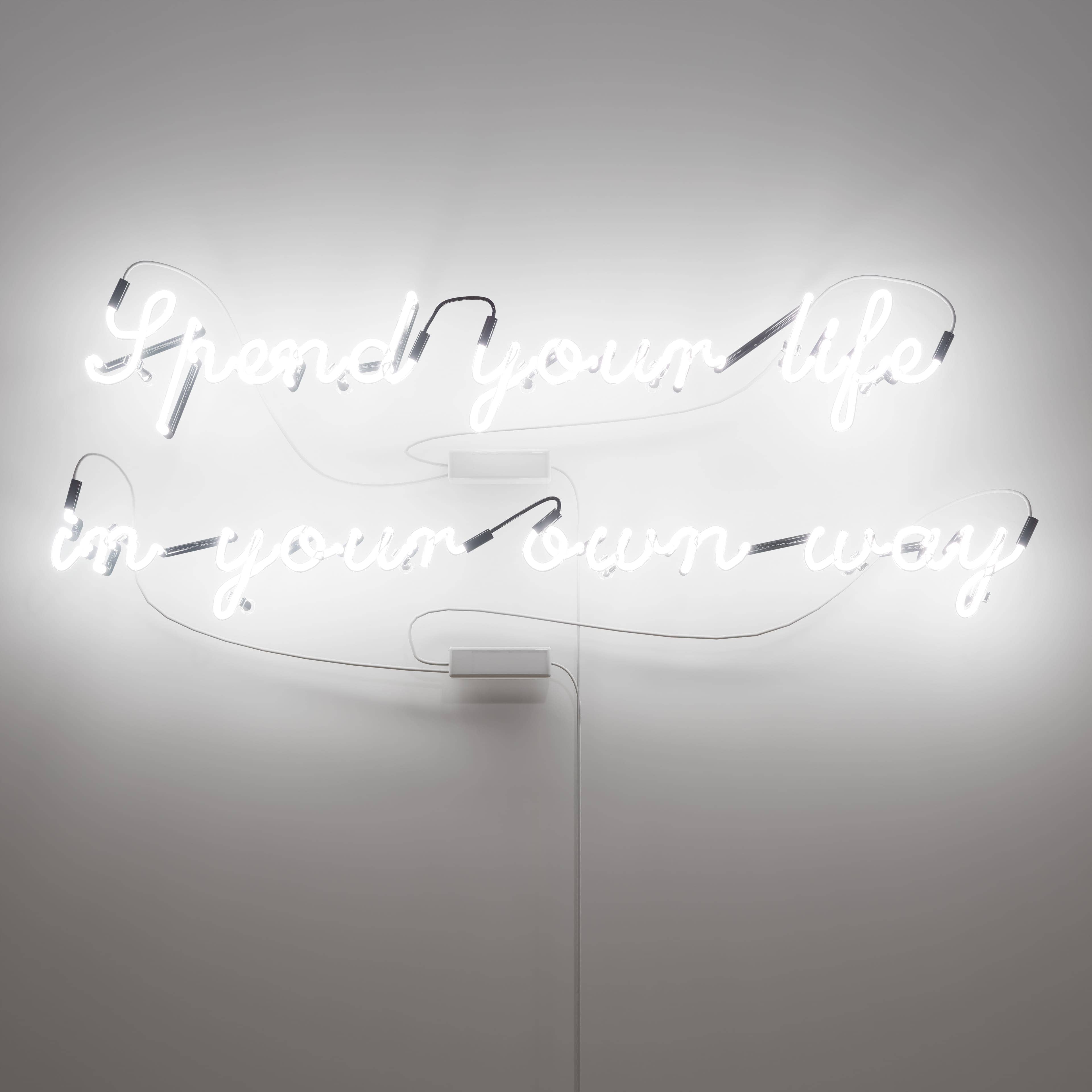 vintage-neon-signs-inspire-a-life-on-your-terms