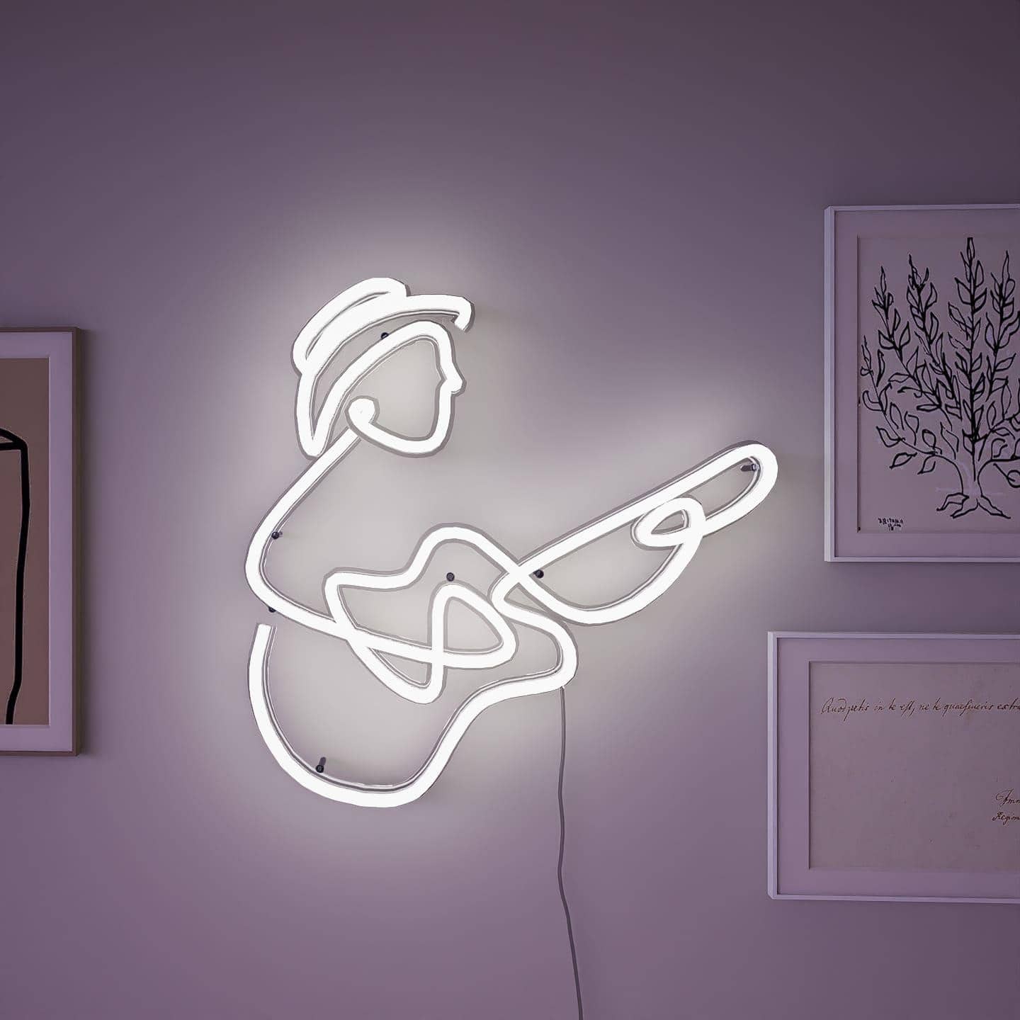 ccustom-neon-sign-moder-nismar-tistseries-Pcasso-Fuchsia-White-White