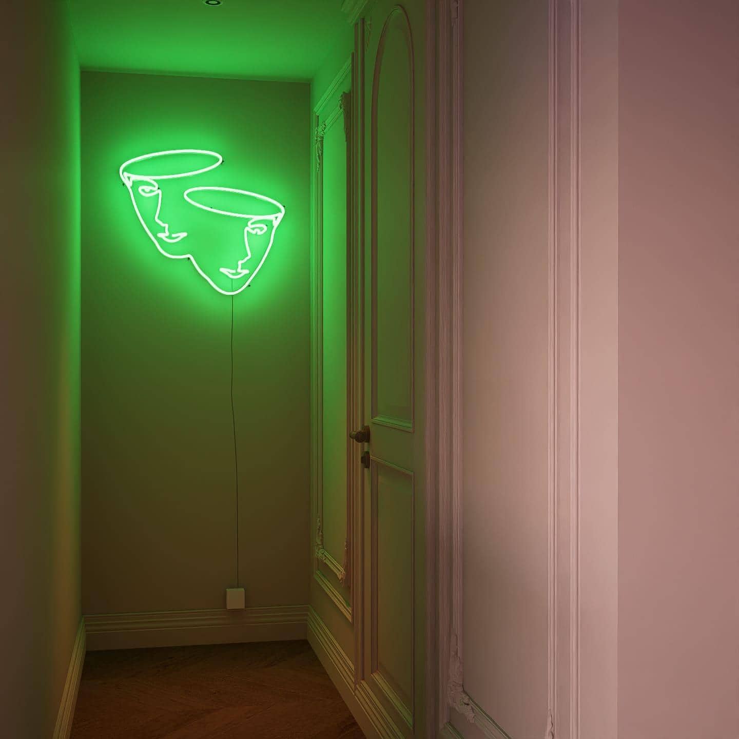 custom-neon-sign-moder-nismart-istseries-Pcassoday- green
