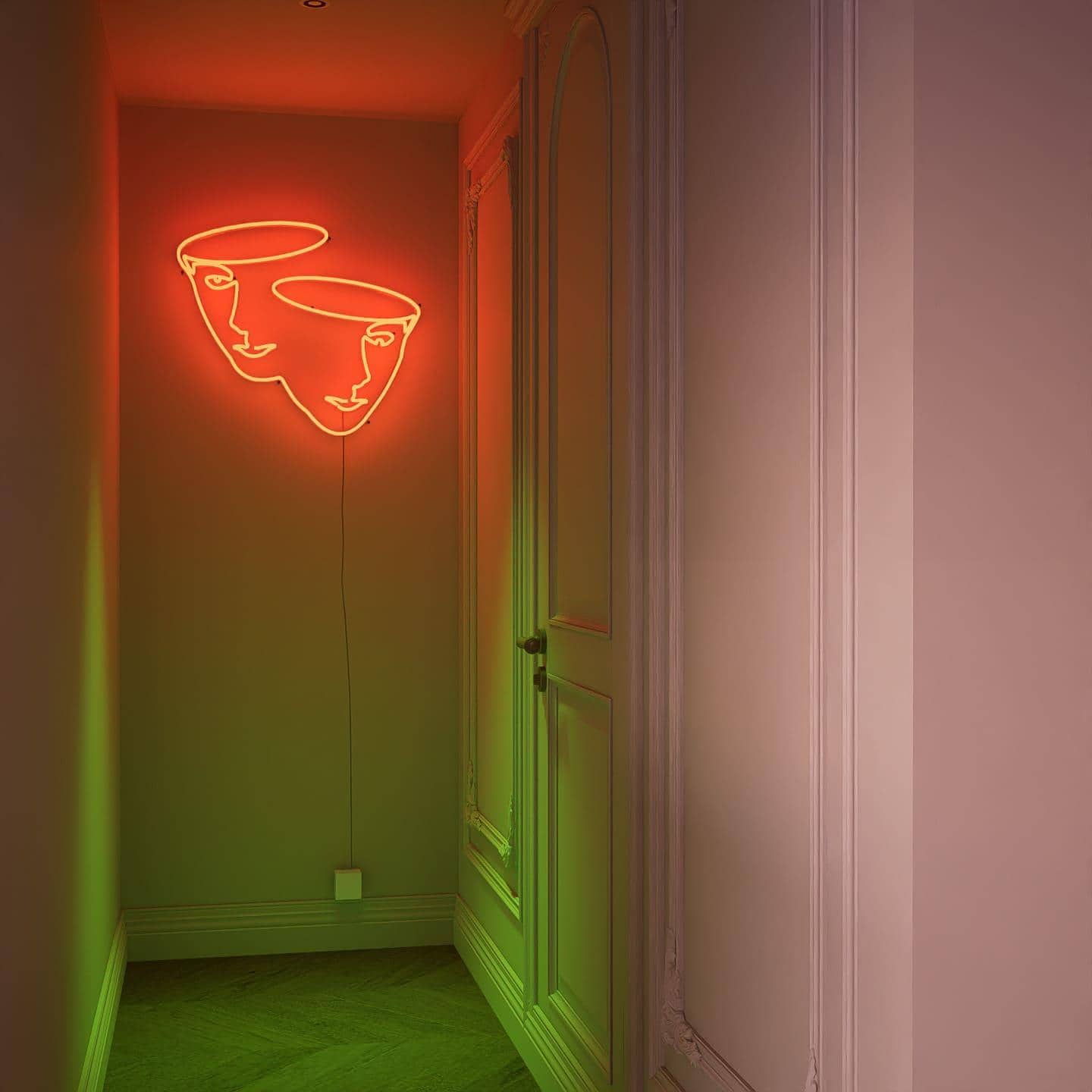 custom-neon-sign-moder-nismart-istseries-Pcassoday-volcanic red