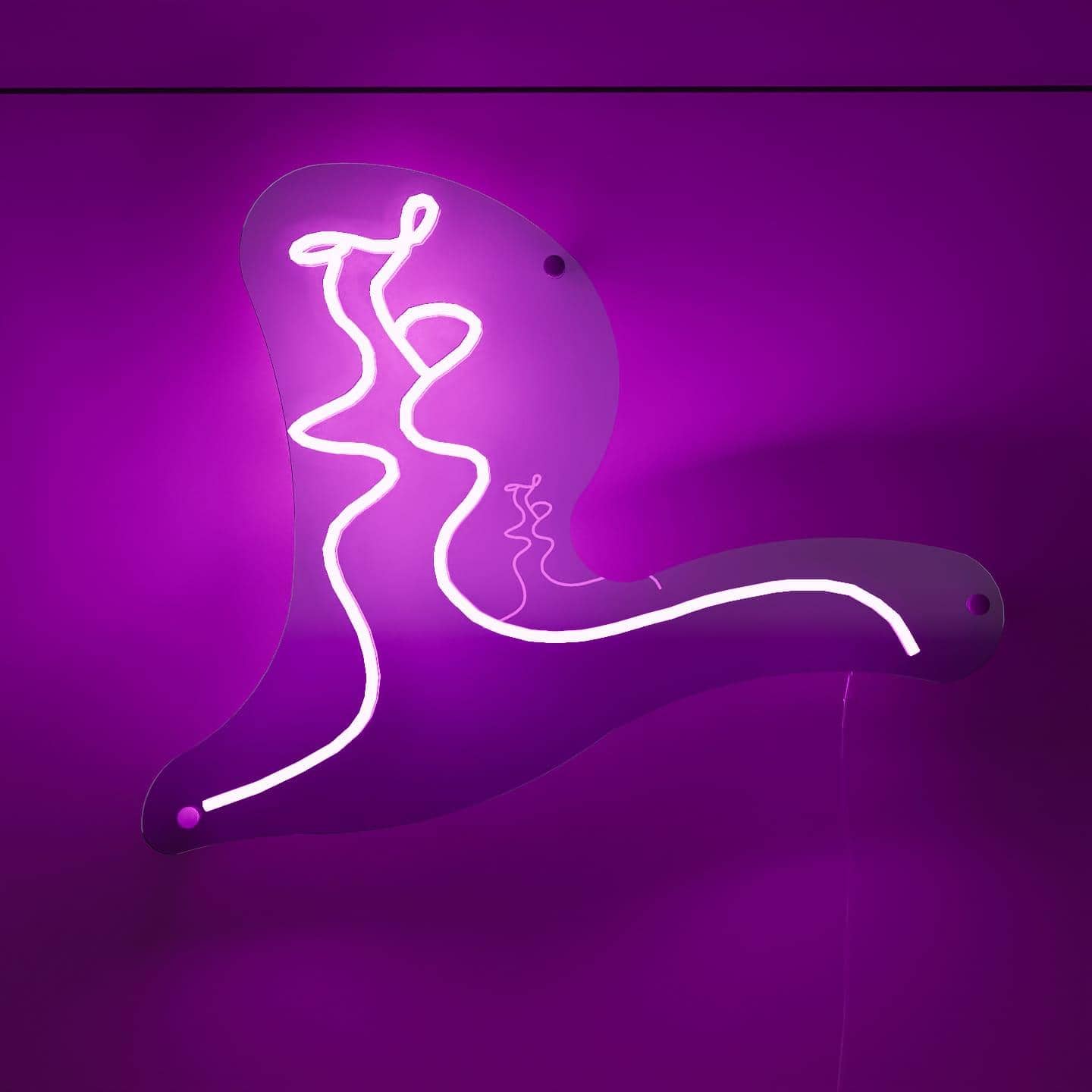 custom-neon-sign-moder-nismarti-stseries-Pcassoday-Fuchsia