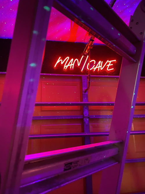 The Impact of Inexpensive Neon Signs on Modern Home Decor Aesthetics