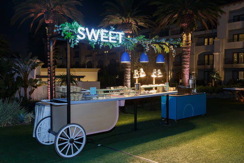 How can a custom bar signs embody the bar's personality?